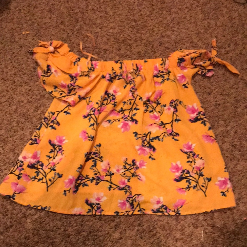 Yellow top runs like a large